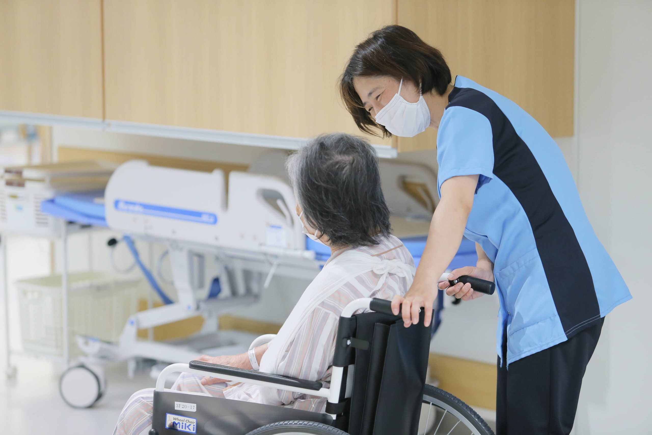 百年橋リハビリテーション病院　介護福祉士